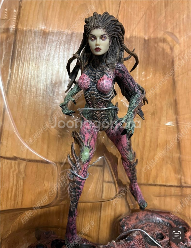 dc 스타크래프트 사라 캐리건 피규어 판매 합니다--2