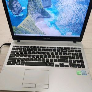 삼성 노트북 NT500R5L-Y77L 모델 판매합니다.