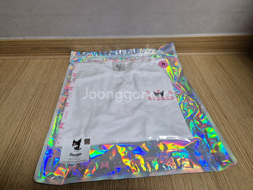 (M) 아이앱 스튜디오 쿠로미 롱슬리브 화이트--1