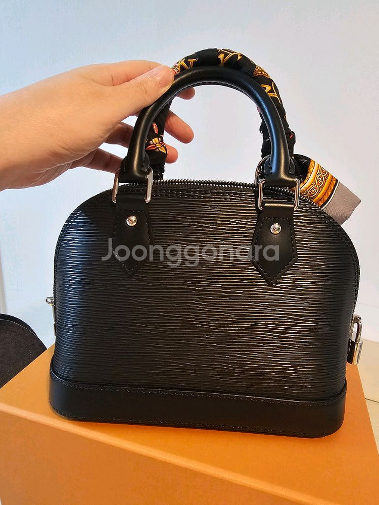 루이비통 알마bb 에삐 (알마비비)--1