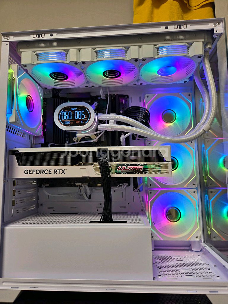9800x3d, b850m, rtx4080 super--0