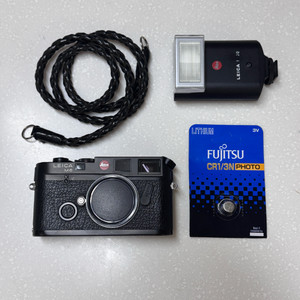 라이카 m6 non-ttl 블랙 + 라이카 SF-20