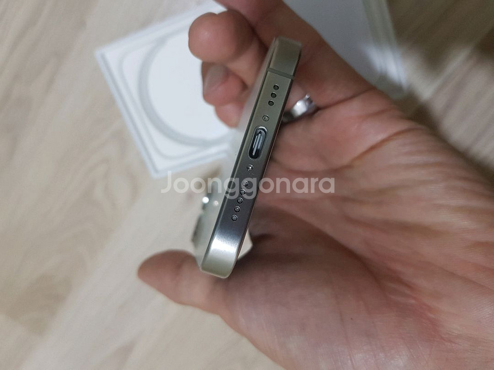 아이폰 15pro 256g 화이트 리퍼후 미사용 새제품--4