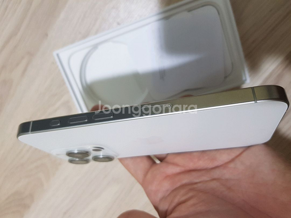 아이폰 15pro 256g 화이트 리퍼후 미사용 새제품--6