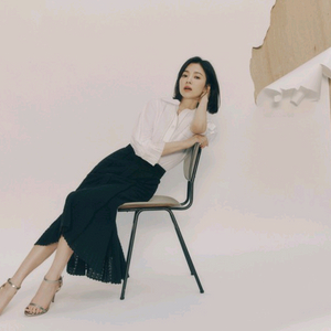 미사 송혜교 화이트블라우스 66사이즈