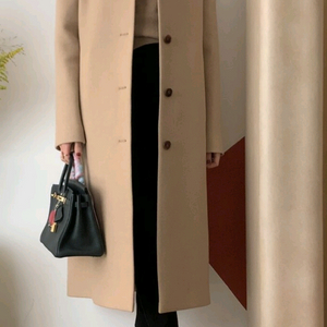 쎄모먼 콜롬보 코트