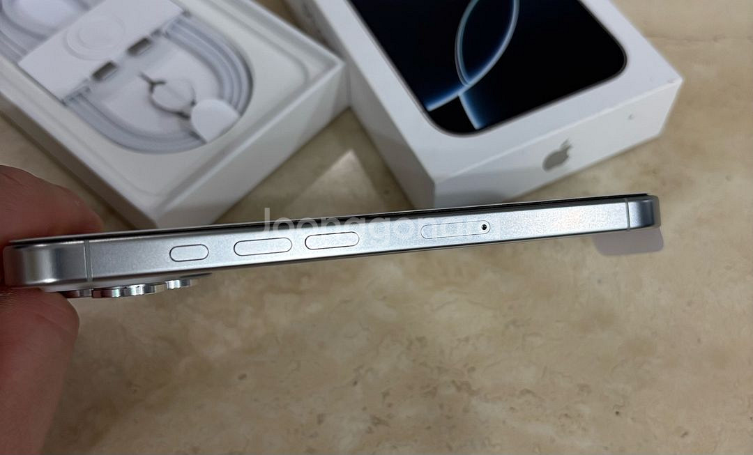아이폰16프로 256gb 화이트--2