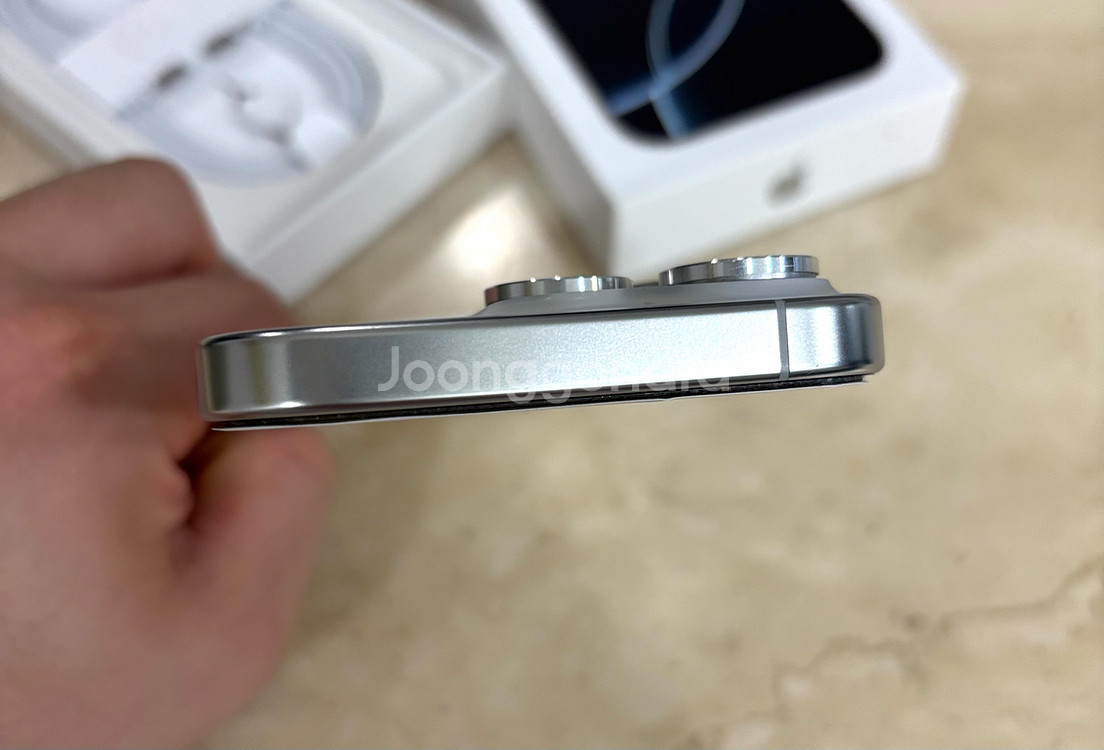아이폰16프로 256gb 화이트--4