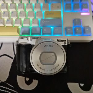 니콘 j5카메라 10-30mm 렌즈
