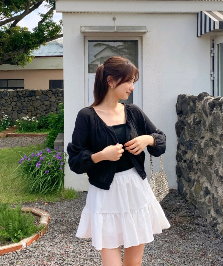 화이트 캉캉 미니스커트 이미지