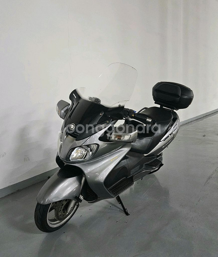 스즈키 명차 버그만 650 판매합니다--4