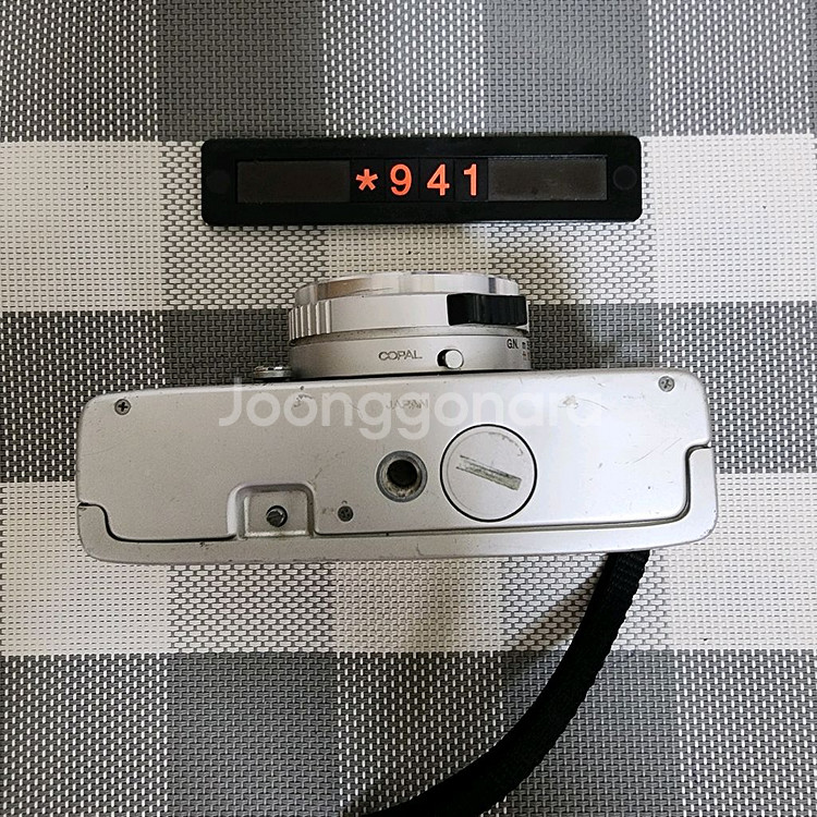 코니카 C 35 필름카메라 실버바디--3