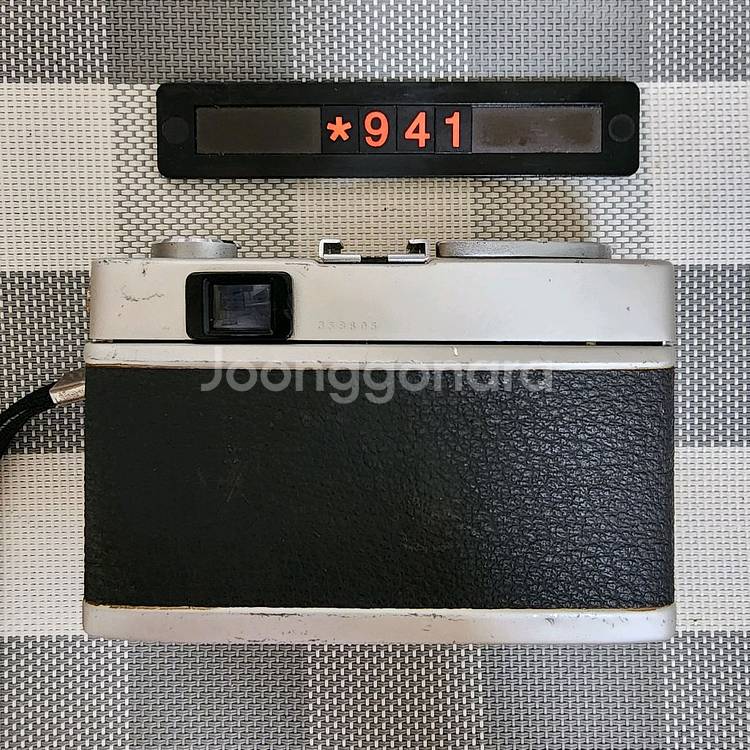 코니카 C 35 필름카메라 실버바디--2