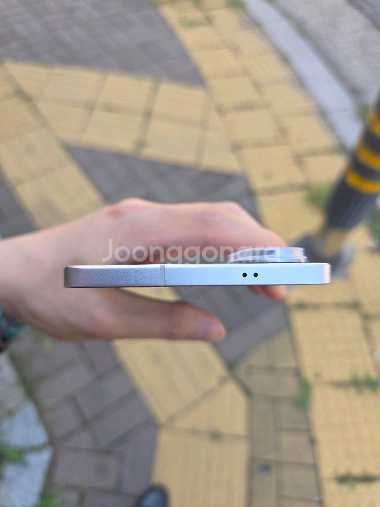 갤럭시 S25 엣지 256 티타늄 아이스블루 급처분--6