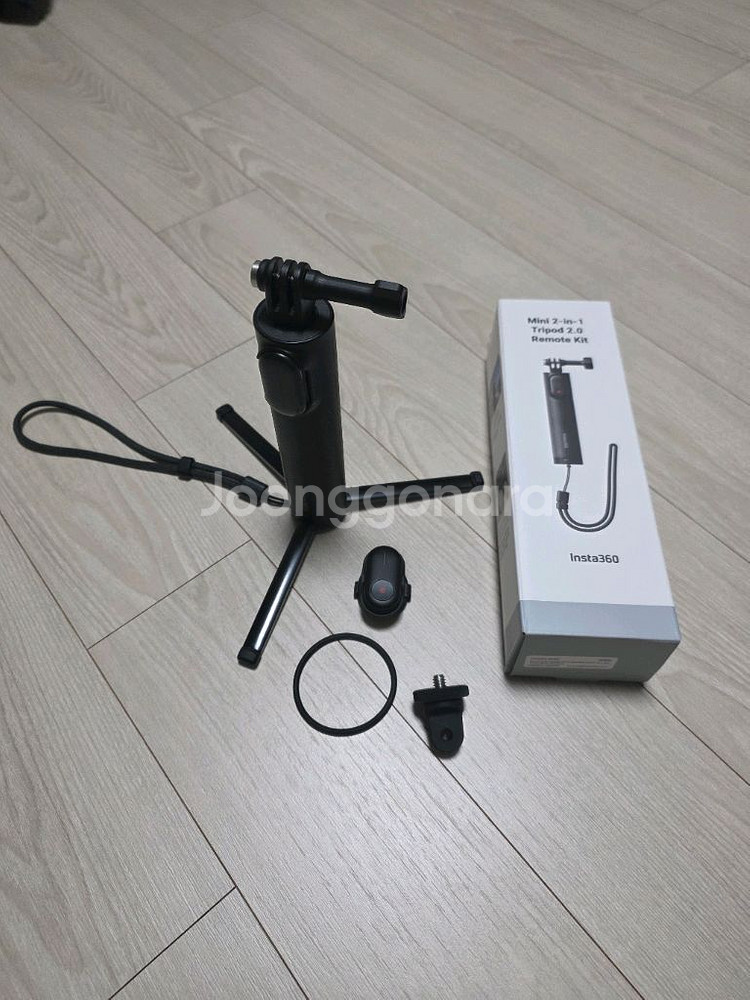 인스타360 고 울트라 악세사리 팝니다--0