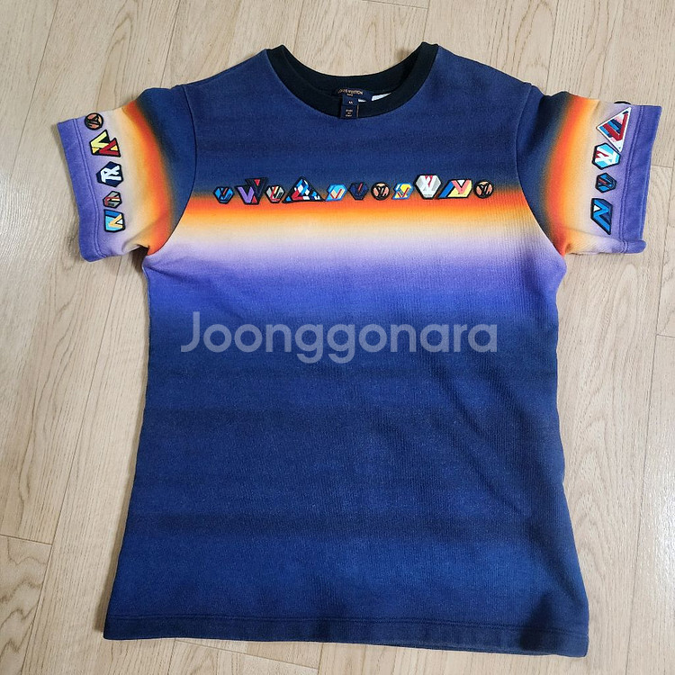 정품 루이비통 반팔티--1