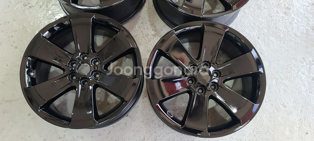 모하비 블랙유광 18인치 순정휠 대품판매20만원--2