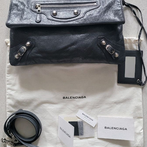 발렌시아가 엔벨롭 클러치백