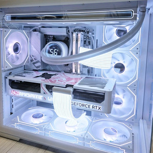 라이젠7 9800X3D RTX5080 화이트 (고사양)