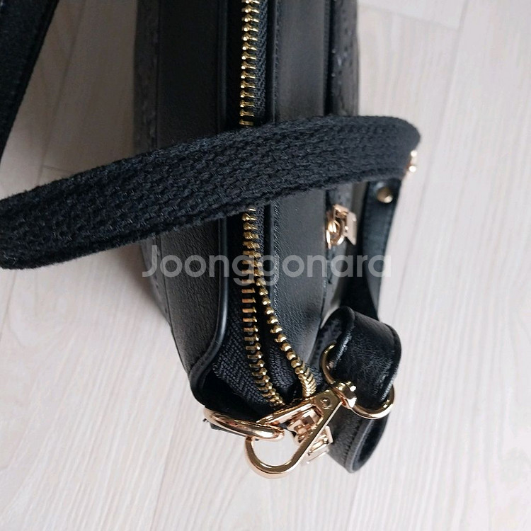 블랙패턴소가죽크로스백--4