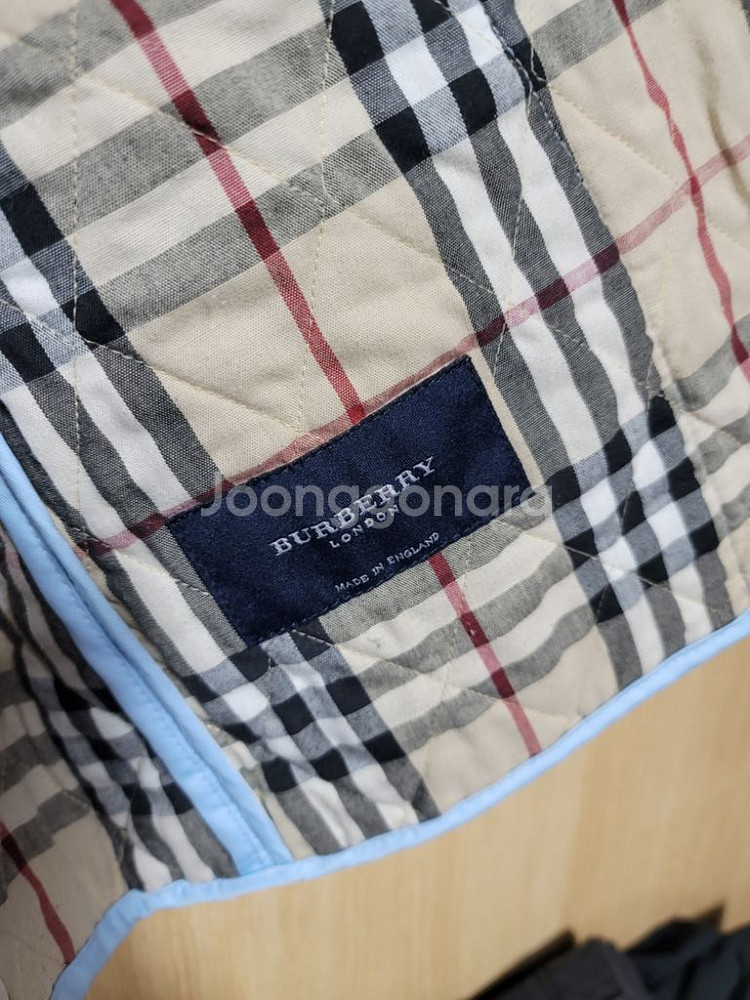 버버리 퀄팅자켓--2