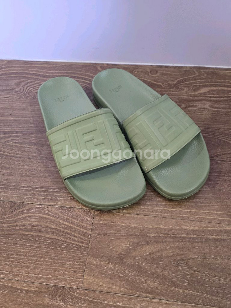 Fendi 펜디 슬리퍼 240~245--1