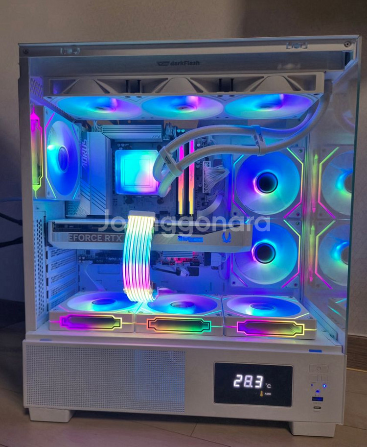 7800x3d + 5070 올화이트 컴퓨터 본체 서울--1