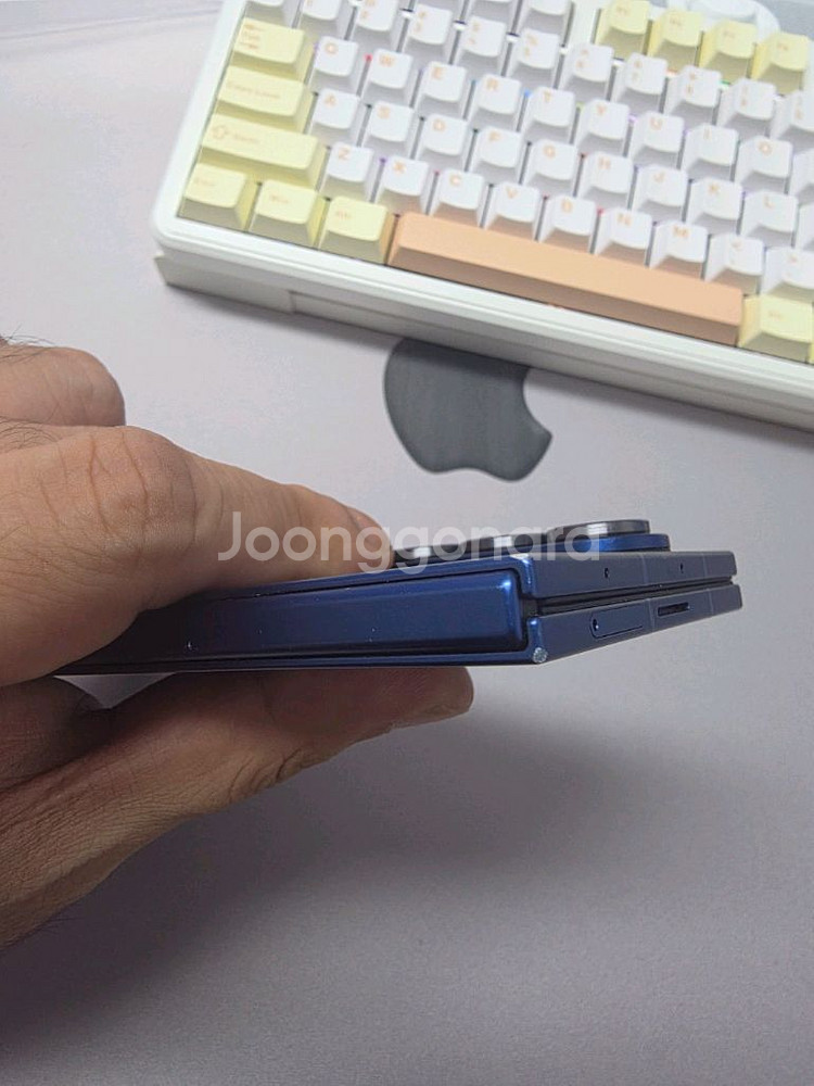 폴드7 256GB 판매합니다 급처--2