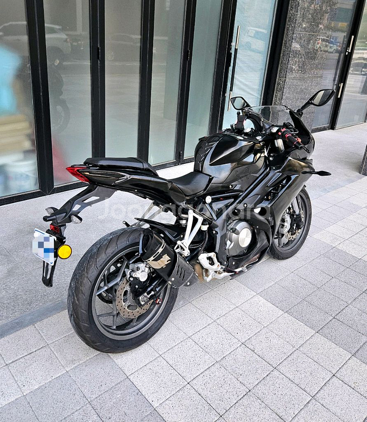 베넬리 302R 블랙 색상 판매합니다--2