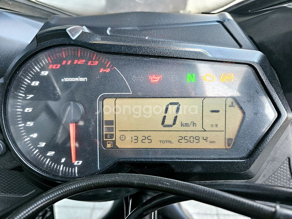 베넬리 302R 블랙 색상 판매합니다--9