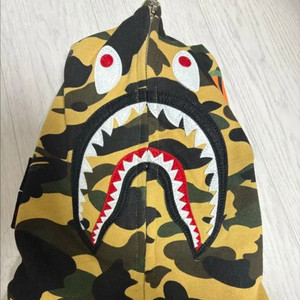 베이프 황계 샤크후드집업