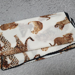 (새상품) 레오파드 머플러