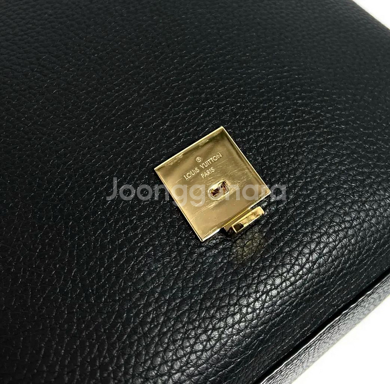 [한정] 루이비통 볼타 토뤼옹 카퓌신 금장탑핸들크로스백--4