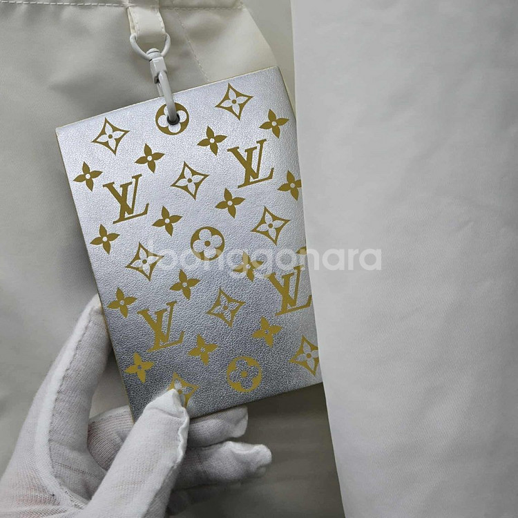 (54)루이비통 모노그램 리버서블 바람막이--4