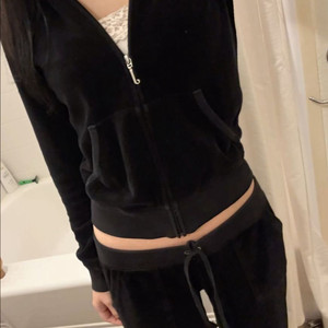 쥬시꾸뛰르 벨벳 트레이닝 블랙 셋업