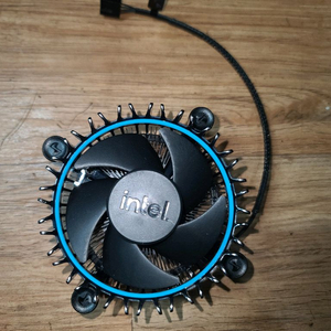 인텔 신형 CPU 쿨러
