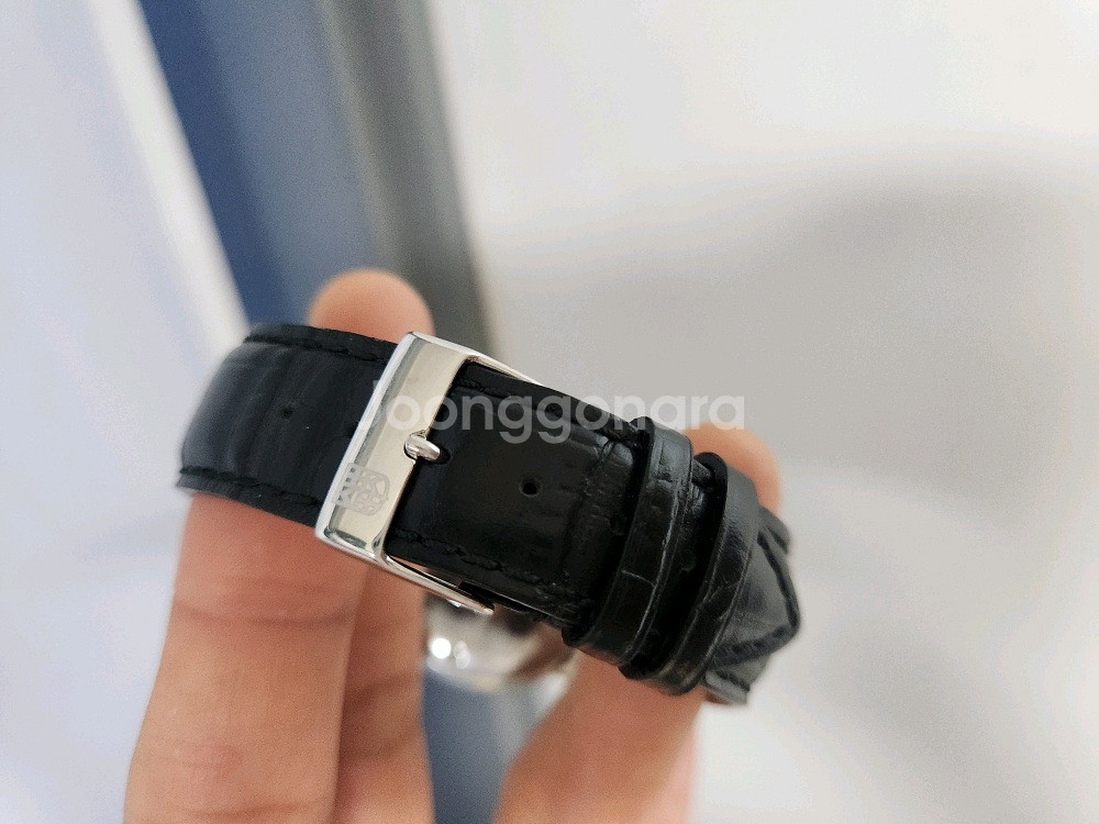 프레드릭 콘스탄트 문페이즈 시계 판매.--2