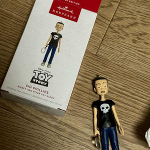 디즈니 토이스토리 시드 오너먼트