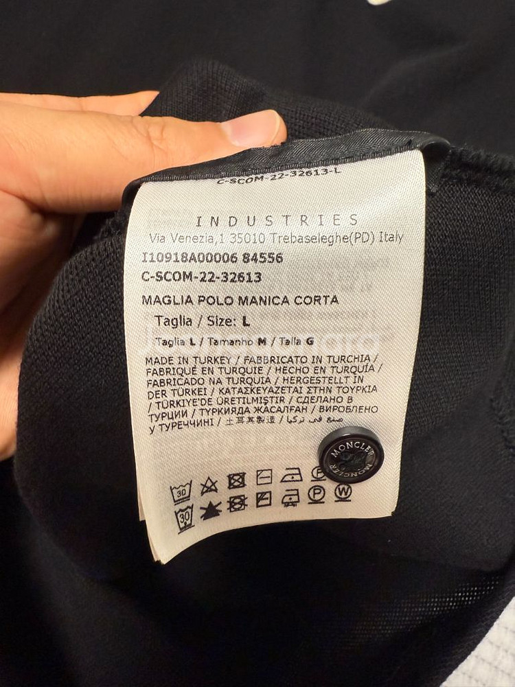 [L] 몽클레어 로고 폴로 셔츠 블랙--2