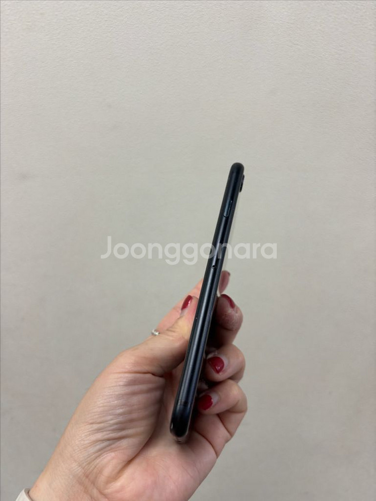 (부산중고폰) 아이폰se2 블랙 64기가 판매해요--2