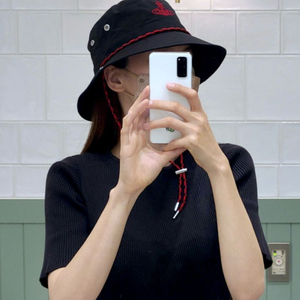 비비안웨스트우드 버킷햇