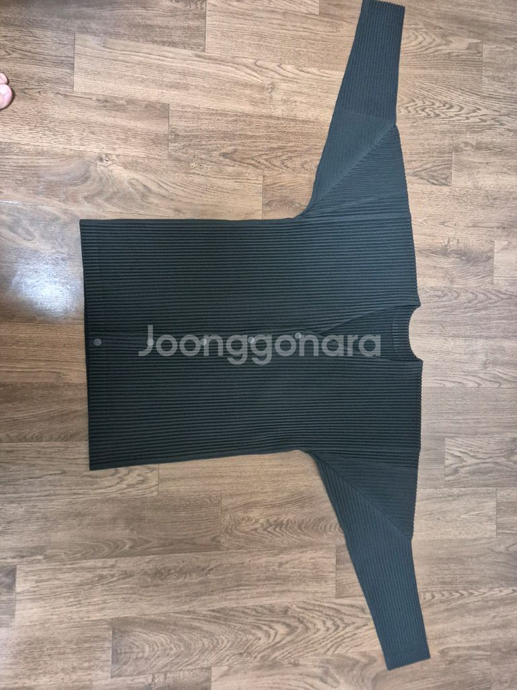 이세이미야케 플리츠 가디간 팝니다--0