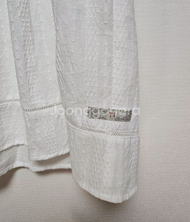 써스데이아일랜드 롱 블라우스--2