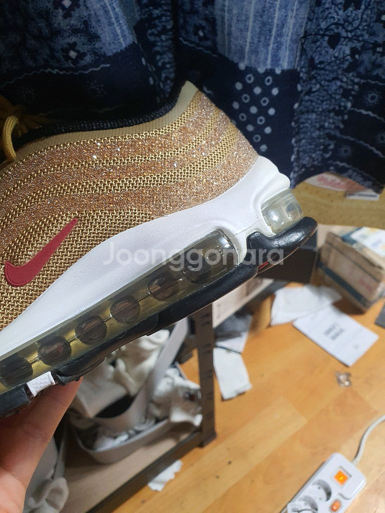 나이키 x 스와로브스키 골드 맥스97 한정판 새제품--0