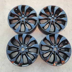 더뉴쏘렌토 19인치 튜온블랙 튜온휠 블랙휠 순정휠 중고