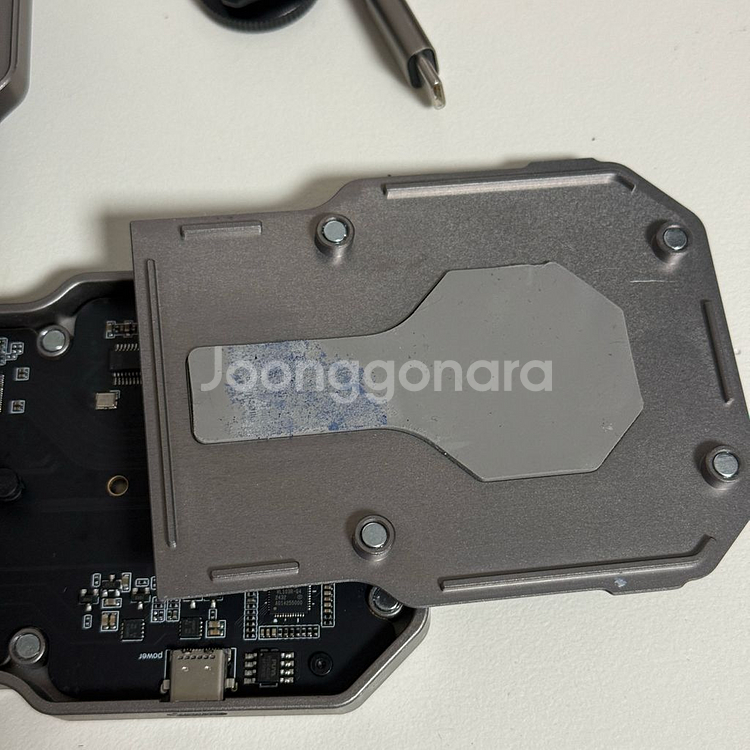 Freewell ssd hub + ssd 2tb--6