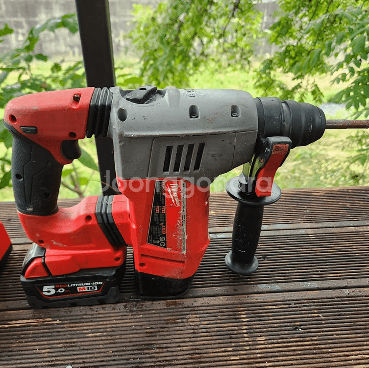 밀워키 M18 CHP 충전 로터리 해머드릴--1