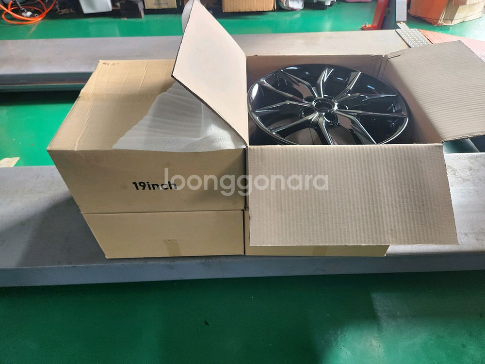 벨로스터 JS스포츠코어 18인치 휠 판매--3