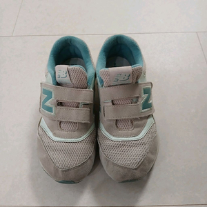 뉴발란스키즈 운동화 210