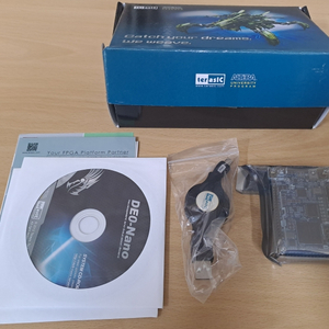 Intel(Altera) FPGA 교육용 보드 이미지